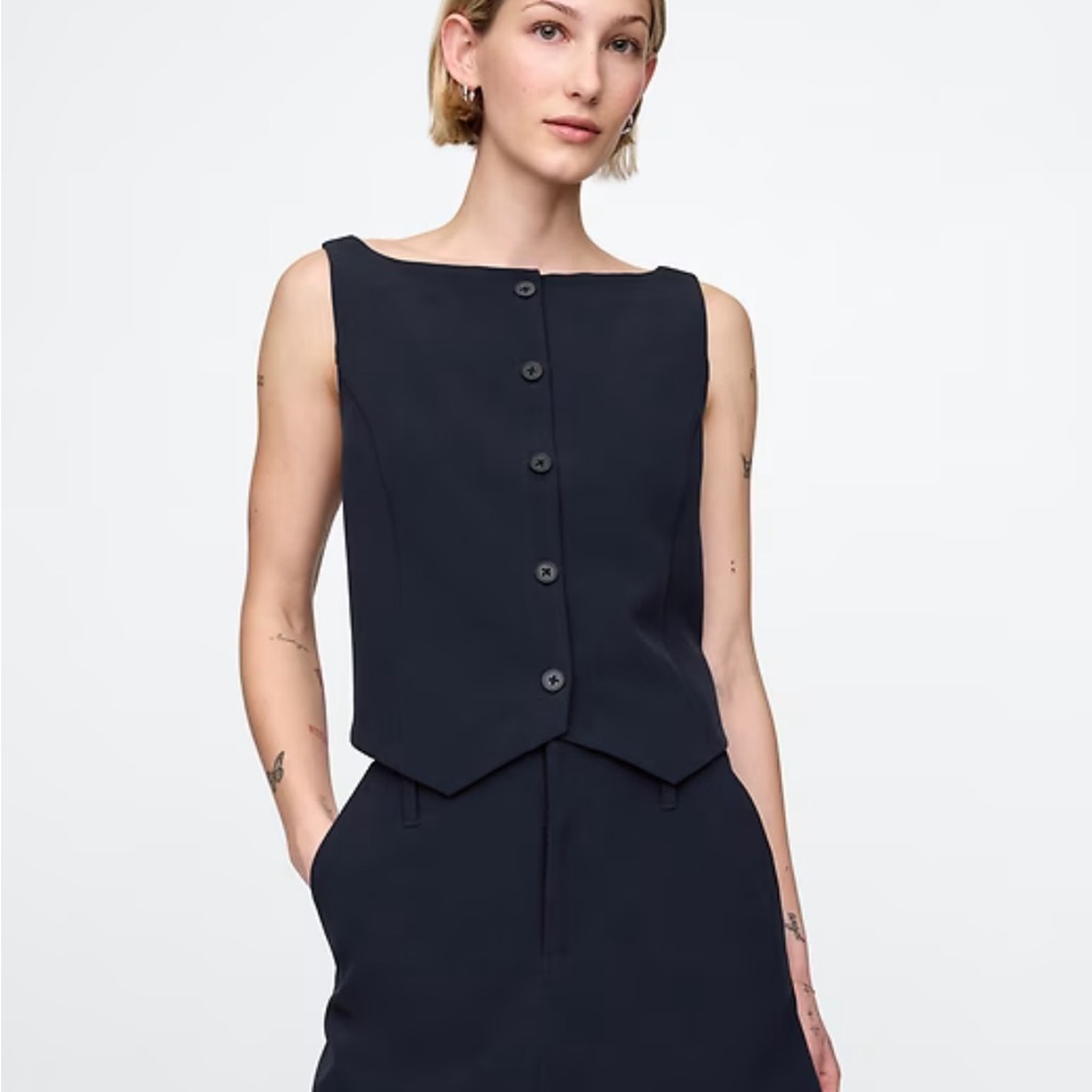 Gap BiStretch Boatneck Crop Vest